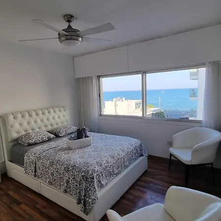 Stylish W/ Sea View + Pool + 200mbit * Larnaca